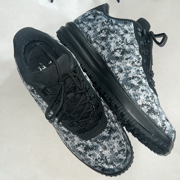 Nike boots - Picture 3 of 6